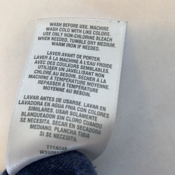 Custom Embroidered onesie - Picture 4 of 4